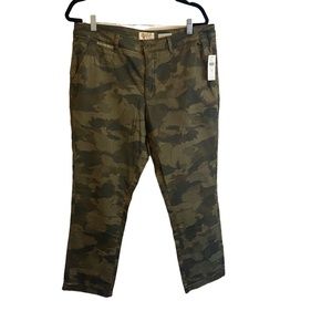 NWT Chino by Anthropologie Camouflage Relaxed Ankle Length Pants Size 33